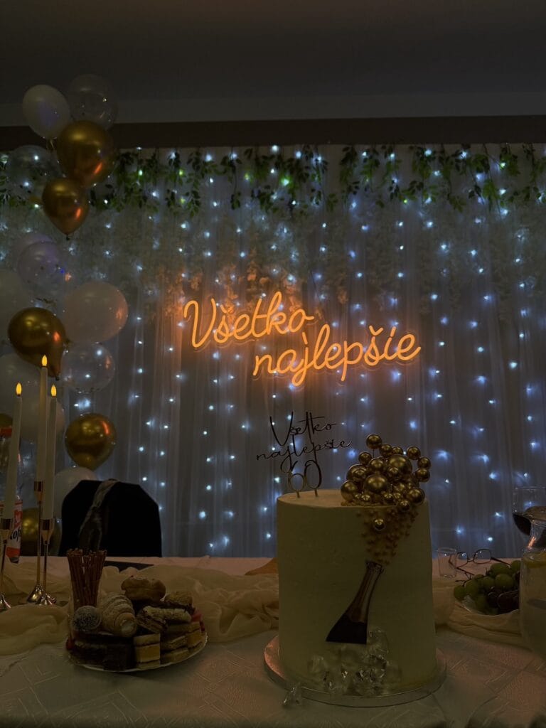 neonovy napis na oslavu vsetko najlepsie